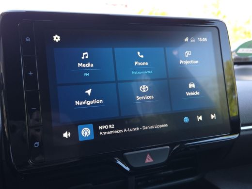 Toyota Yaris Cross 1.5 Hybrid Dynamic Comfort Pack | Parkeersensoren | Blindspot | Stoelverwarming | Rijklaar incl. ... ActivLease financial lease
