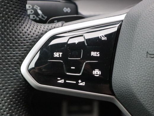 Volkswagen Golf 1.4 eHybrid 245 Pk Automaat GTE | Adaptive Cruise | Parkeersensoren | Carplay | Climatronic | Nav... ActivLease financial lease