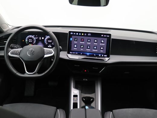 Volkswagen Passat Variant 1.5 eHybrid Business 204PK DSG Trekhaak, Achteruitrijcamera, Head-Up Display, Side Assist... ActivLease financial lease