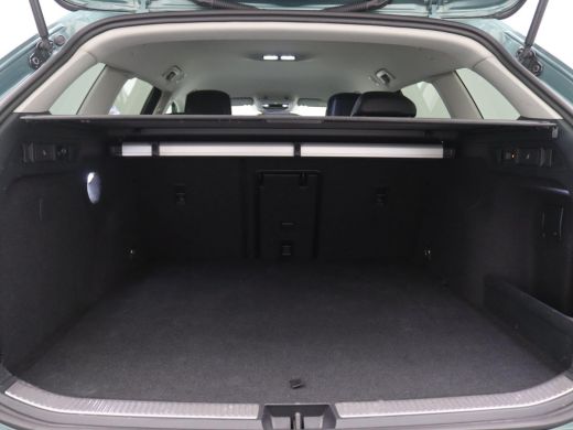 Volkswagen Passat Variant 1.5 eHybrid Business 204PK DSG Trekhaak, Achteruitrijcamera, Head-Up Display, Side Assist... ActivLease financial lease