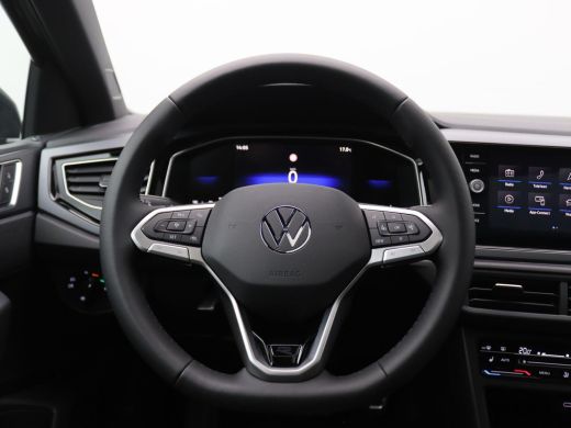 Volkswagen Polo 1.0 TSI R-Line Edition 95PK DSG Pano-Schuifdak, Keyless, Matrix LED-Verlichting, Side Assist, Ada... ActivLease financial lease