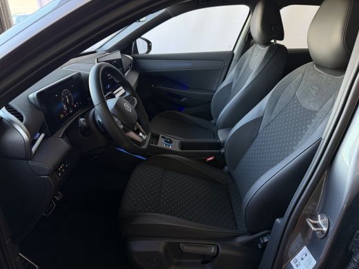 Volkswagen T-Roc 1.5 eTsi R-LINE 150PK EDITION TREKHAAK BLACK STYLE 19''LMV IQ LED/GRIL/LOGO STOEL/STUUR.VERW ELEK... ActivLease financial lease