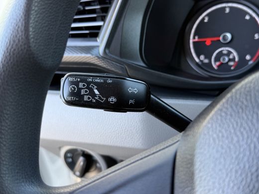 Volkswagen Transporter 2.0 TDI / L2H1 / 6-PERS DUBBELE CABINE / ZEER NETJES / ACHTERKLEP / INRICHTING / CRUISE ActivLease financial lease