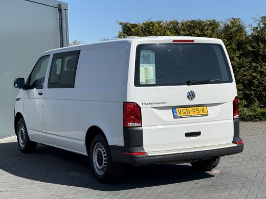 Volkswagen Transporter 2.0 TDI / L2H1 / 6-PERS DUBBELE CABINE / ZEER NETJES / ACHTERKLEP / INRICHTING / CRUISE ActivLease financial lease