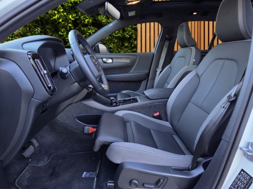 Volvo  EX40 Single Motor Extended Range Ultra 82 kWh | Trekhaak | 360 Camera | Panoramadak | Harman/Kardon | ... ActivLease financial lease