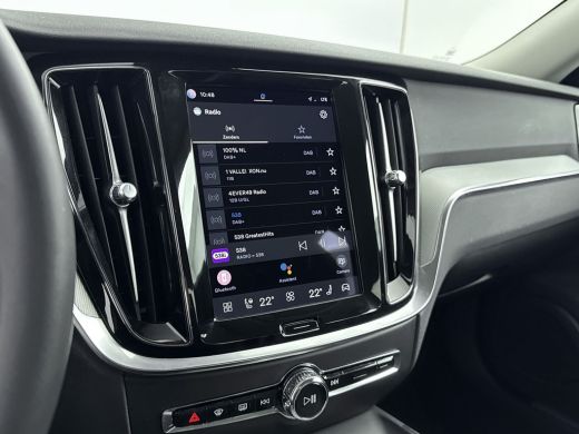 Volvo  S60 2.0 B4 Plus Dark | PDC V+A en Camera | Adaptive Cruiscontrol | Stoel + Stuurverwarming | Apple Ca... ActivLease financial lease