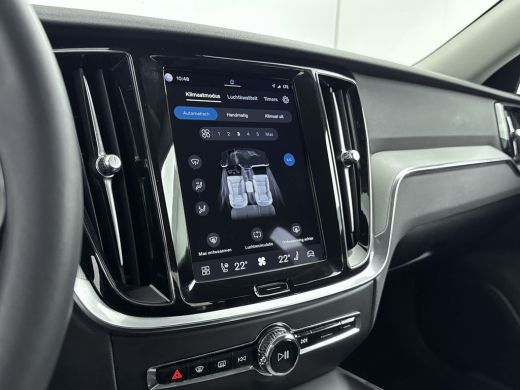 Volvo  S60 2.0 B4 Plus Dark | PDC V+A en Camera | Adaptive Cruiscontrol | Stoel + Stuurverwarming | Apple Ca... ActivLease financial lease