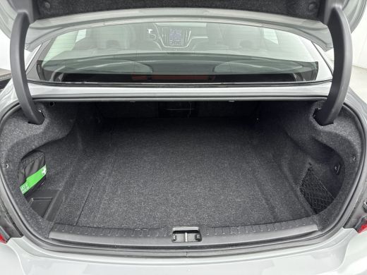 Volvo  S60 2.0 B4 Plus Dark | PDC V+A en Camera | Adaptive Cruiscontrol | Stoel + Stuurverwarming | Apple Ca... ActivLease financial lease