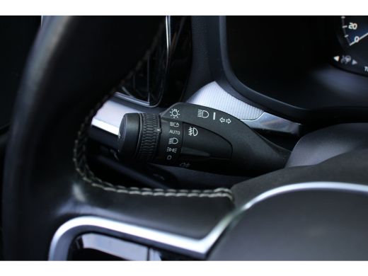 Volvo  S60 2.0 T4 R-Design | NL-AUTO! | PANODAK | ELEKTR. STOEL INCL. MEMORY | ELEKTR. TREKHAAK | STOELVERWA... ActivLease financial lease