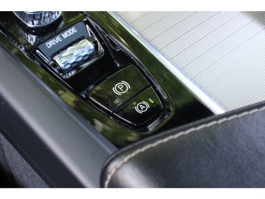 Volvo  S60 2.0 T4 R-Design | NL-AUTO! | PANODAK | ELEKTR. STOEL INCL. MEMORY | ELEKTR. TREKHAAK | STOELVERWA... ActivLease financial lease
