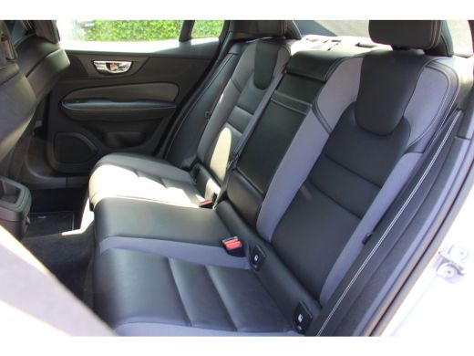 Volvo  S60 2.0 T4 R-Design | NL-AUTO! | PANODAK | ELEKTR. STOEL INCL. MEMORY | ELEKTR. TREKHAAK | STOELVERWA... ActivLease financial lease