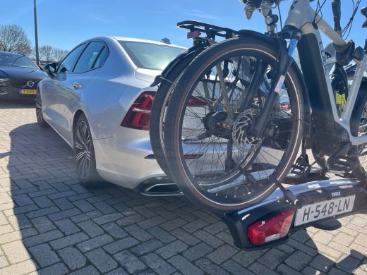 Volvo  S60 2.0 T4 R-Design | NL-AUTO! | PANODAK | ELEKTR. STOEL INCL. MEMORY | ELEKTR. TREKHAAK | STOELVERWA... ActivLease financial lease