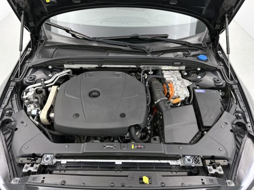Volvo  V60 T8 Hybride SOH 94% AWD R-Design / Panoramadak / Leder / Navigatie / Adap. Cruise / Pdc.V+A / Stuu... ActivLease financial lease