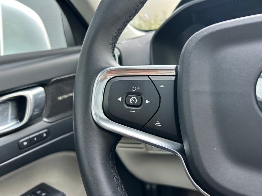 Volvo  XC40 1.5 T4 Plug-in hybrid Ultimate Bright | Pano | Harman/Kardon | Camera | Memory | Stoel & stuurver... ActivLease financial lease