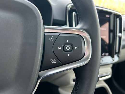 Volvo  XC40 1.5 T4 Plug-in hybrid Ultimate Bright | Pano | Harman/Kardon | Camera | Memory | Stoel & stuurver... ActivLease financial lease
