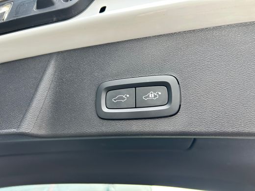 Volvo  XC40 1.5 T4 Plug-in hybrid Ultimate Bright | Pano | Harman/Kardon | Camera | Memory | Stoel & stuurver... ActivLease financial lease