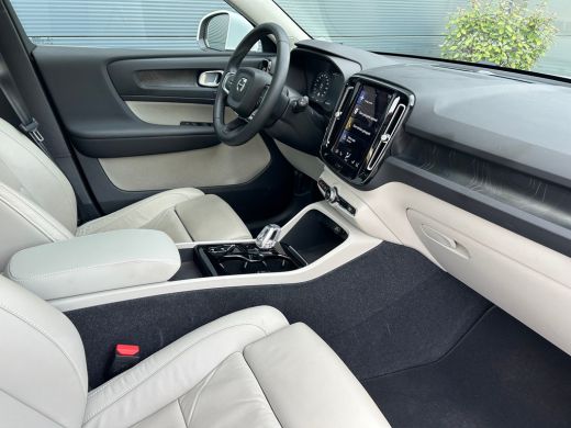 Volvo  XC40 1.5 T4 Plug-in hybrid Ultimate Bright | Pano | Harman/Kardon | Camera | Memory | Stoel & stuurver... ActivLease financial lease