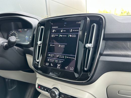 Volvo  XC40 1.5 T4 Plug-in hybrid Ultimate Bright | Pano | Harman/Kardon | Camera | Memory | Stoel & stuurver... ActivLease financial lease