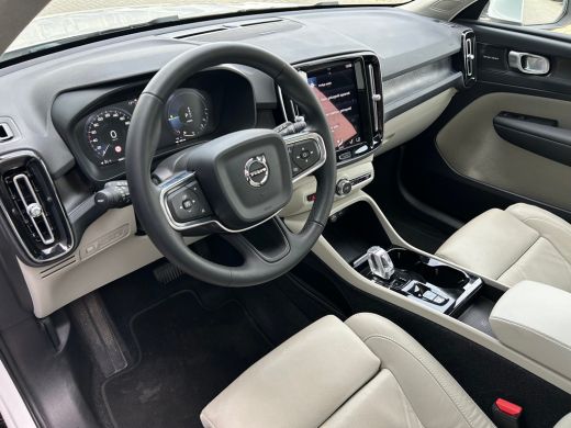 Volvo  XC40 1.5 T4 Plug-in hybrid Ultimate Bright | Pano | Harman/Kardon | Camera | Memory | Stoel & stuurver... ActivLease financial lease