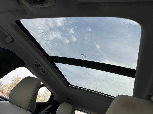 Volvo  XC40 1.5 T4 Plug-in hybrid Ultimate Bright | Pano | Harman/Kardon | Camera | Memory | Stoel & stuurver... ActivLease financial lease