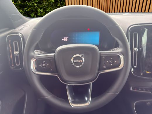 Volvo  XC40 Single Motor Extended Range Ultimate 82 kWh | Panoramadak | 360 Camera | Harman/Kardon | Pilot As... ActivLease financial lease