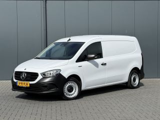 Mercedes-Benz eCitan 51 kWh / L2H1 / TREKHAAK / 3-ZITS /**7.445 KM!!** / CAMERA / CRUISE / ECC / CARPLAY