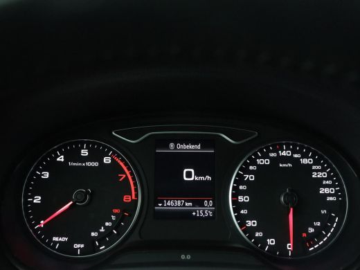 Audi A3 30 TFSI Pro Line | Bi-Xenon | DAB | Navigatie | Cruise control | Bluetooth | Airco | Cruise contr... ActivLease financial lease