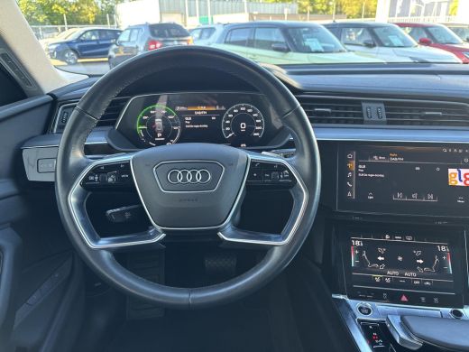 Audi e-tron 55 quattro Business edition 95 kWh | GEEN AFLEVERKOSTEN | SOH 92,6% | Navigatiesysteem | Electris... ActivLease financial lease