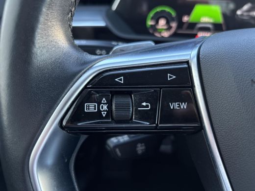 Audi e-tron 55 quattro Business edition 95 kWh | GEEN AFLEVERKOSTEN | SOH 92,6% | Navigatiesysteem | Electris... ActivLease financial lease