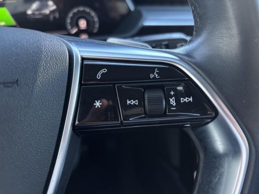 Audi e-tron 55 quattro Business edition 95 kWh | GEEN AFLEVERKOSTEN | SOH 92,6% | Navigatiesysteem | Electris... ActivLease financial lease