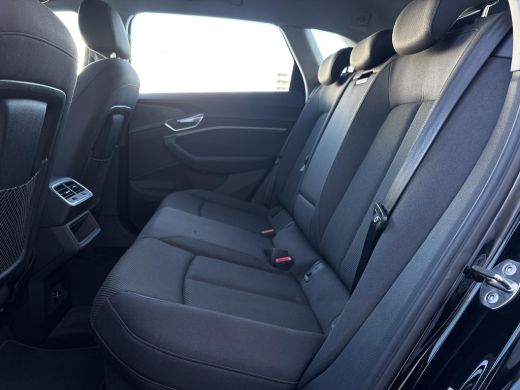 Audi e-tron 55 quattro Business edition 95 kWh | GEEN AFLEVERKOSTEN | SOH 92,6% | Navigatiesysteem | Electris... ActivLease financial lease