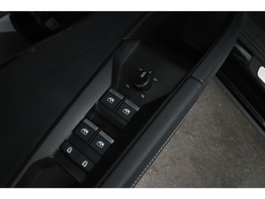 Audi Q4 Sportback e-tron 40 S edition 77 kWh Volleder, Navigatie, Digital Dash! ActivLease financial lease
