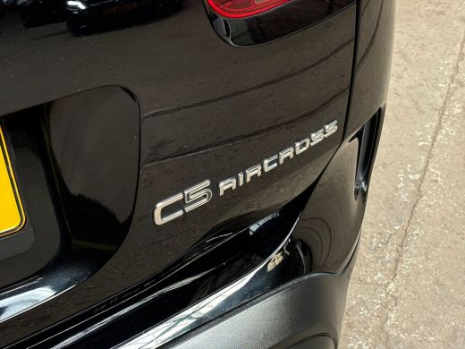 Citroën C5 Aircross 1.6 PureTech Sport 181Pk Automaat (APPLE CARPLAY, BLACK PACK, GROOT NAVI, LEDER, STOELVERWARMING,... ActivLease financial lease