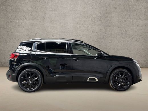 Citroën C5 Aircross 1.6 PureTech Sport 181Pk Automaat (APPLE CARPLAY, BLACK PACK, GROOT NAVI, LEDER, STOELVERWARMING,... ActivLease financial lease