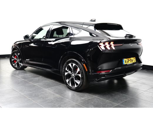 Ford Mustang Mach-E Mach-E Extended Premium RWD 98 kWh | SOH 97,5% | Pano-dak | B&O audio | 360 Camera | Elektr. Klep... ActivLease financial lease