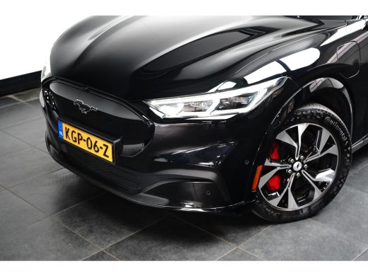 Ford Mustang Mach-E Mach-E Extended Premium RWD 98 kWh | SOH 97,5% | Pano-dak | B&O audio | 360 Camera | Elektr. Klep... ActivLease financial lease