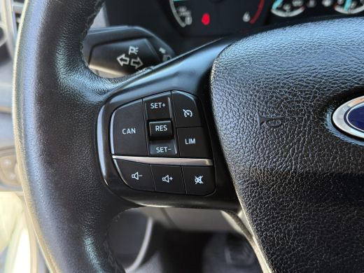 Ford Transit Custom 2.0 TDCI 130 PK / L2H1 / TREKHAAK / AIRCO / CRUISE / STOELVERW / 2800 KG AHG ActivLease financial lease