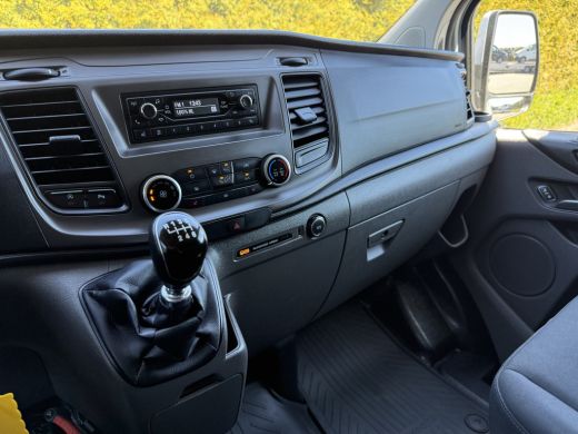 Ford Transit Custom 2.0 TDCI 130 PK / L2H1 / TREKHAAK / AIRCO / CRUISE / STOELVERW / 2800 KG AHG ActivLease financial lease