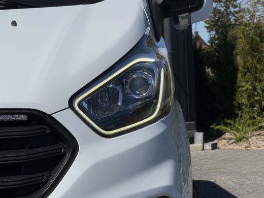 Ford Transit Custom 2.0 TDCI 130 PK / L2H1 / TREKHAAK / AIRCO / CRUISE / STOELVERW / 2800 KG AHG ActivLease financial lease