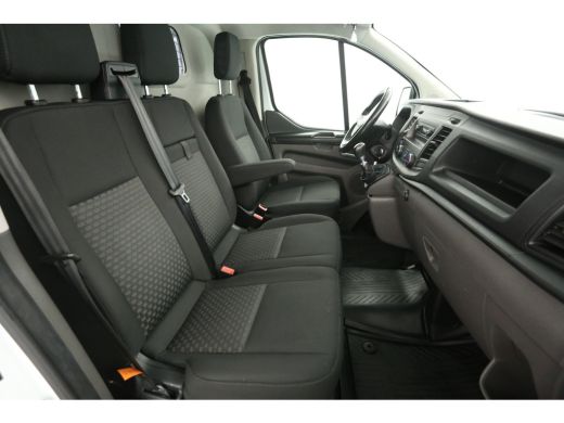 Ford Transit Custom 2.0 TDCI L1H1 | Airco | Cruise | 3 Zits | Trekhaak | Parkeersens. ActivLease financial lease