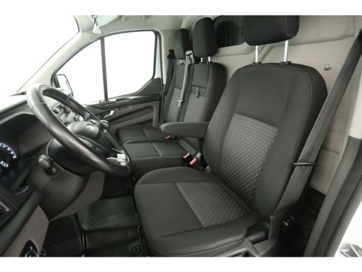 Ford Transit Custom 2.0 TDCI L1H1 | Airco | Cruise | 3 Zits | Trekhaak | Parkeersens. ActivLease financial lease