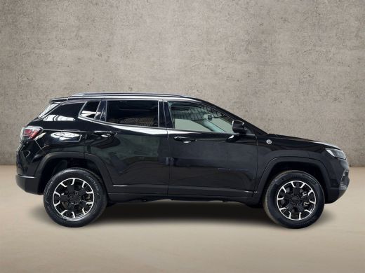 Jeep Compass 4xe 240 Plug-in Hybrid Electric Trailhawk 240Pk Automaat (PANORAMADAK, VIRTUAL COCKPIT, APPLE CAR... ActivLease financial lease
