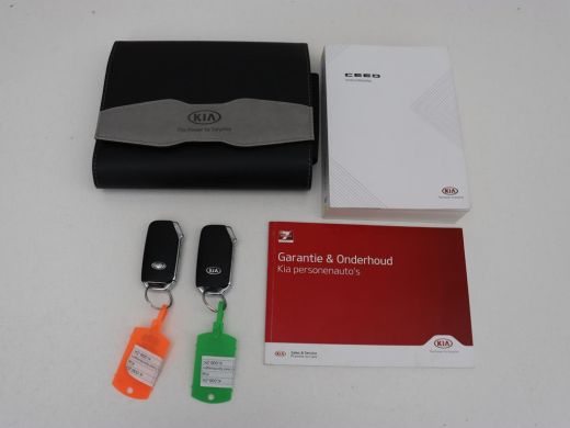 Kia Ceed 1.5 T-GDi DynamicPlusLine | Trekhaak | Stoelverwarming | Adaptive cruise | Camera | Carplay | Hal... ActivLease financial lease