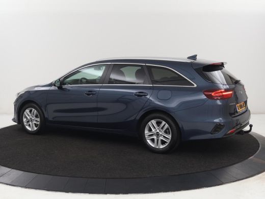 Kia Ceed 1.5 T-GDi DynamicPlusLine | Trekhaak | Stoelverwarming | Adaptive cruise | Camera | Carplay | Hal... ActivLease financial lease