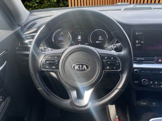Kia e-Niro DynamicPlusLine 39 kWh | Adaptive Cruise | Panoramadak | Camera | Stuur/stoelverwarming ActivLease financial lease