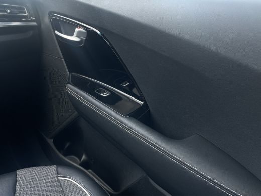 Kia e-Niro DynamicPlusLine 39 kWh | Adaptive Cruise | Panoramadak | Camera | Stuur/stoelverwarming ActivLease financial lease