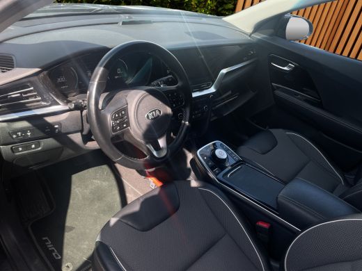 Kia e-Niro DynamicPlusLine 39 kWh | Adaptive Cruise | Panoramadak | Camera | Stuur/stoelverwarming ActivLease financial lease