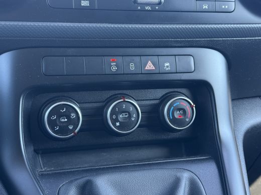 Mercedes-Benz Citan 110 CDI / L1H1 / AIRCO / CRUISE / CAMERA / CARPLAY / LED / 6-BAK ActivLease financial lease