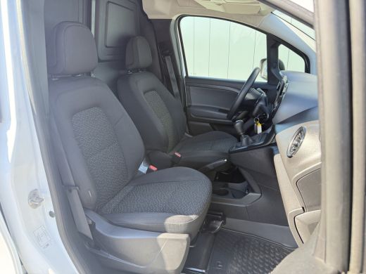 Mercedes-Benz Citan 110 CDI / L1H1 / AIRCO / CRUISE / CAMERA / CARPLAY / LED / 6-BAK ActivLease financial lease
