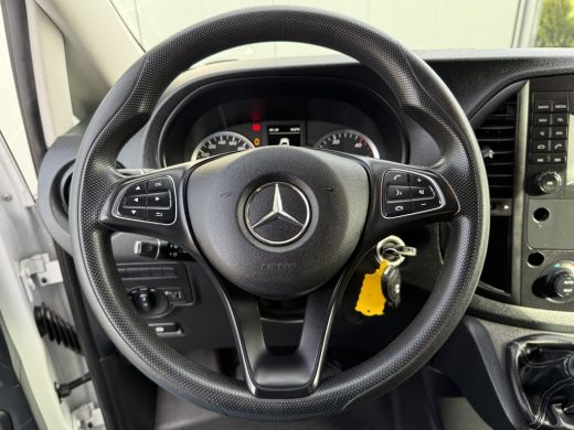 Mercedes-Benz Vito 111 CDI E6 / L3H1 / 2x SCHUIFDEUR / CAMERA / TREKHAAK / PDC VOOR EN ACHTER 3-ZITS / CRUISE ActivLease financial lease